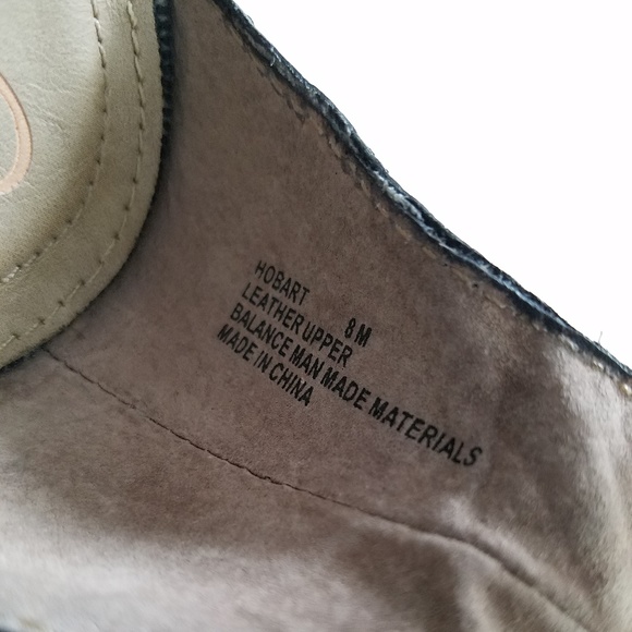 OTBT Hobart Wedge Sandals size 8 M Black Leather - Picture 2 of 7